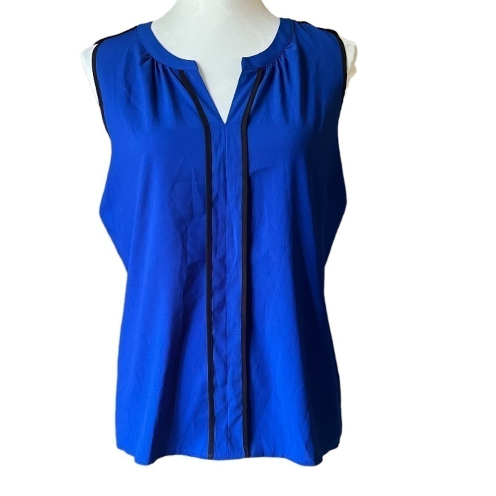 Calvin Klein Sleeveless Button-down Blouse | Size Medium